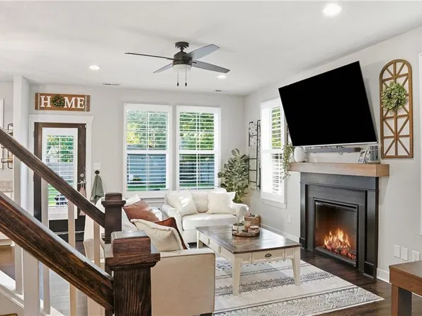 233 Old Dr, Chesapeake, VA 23322