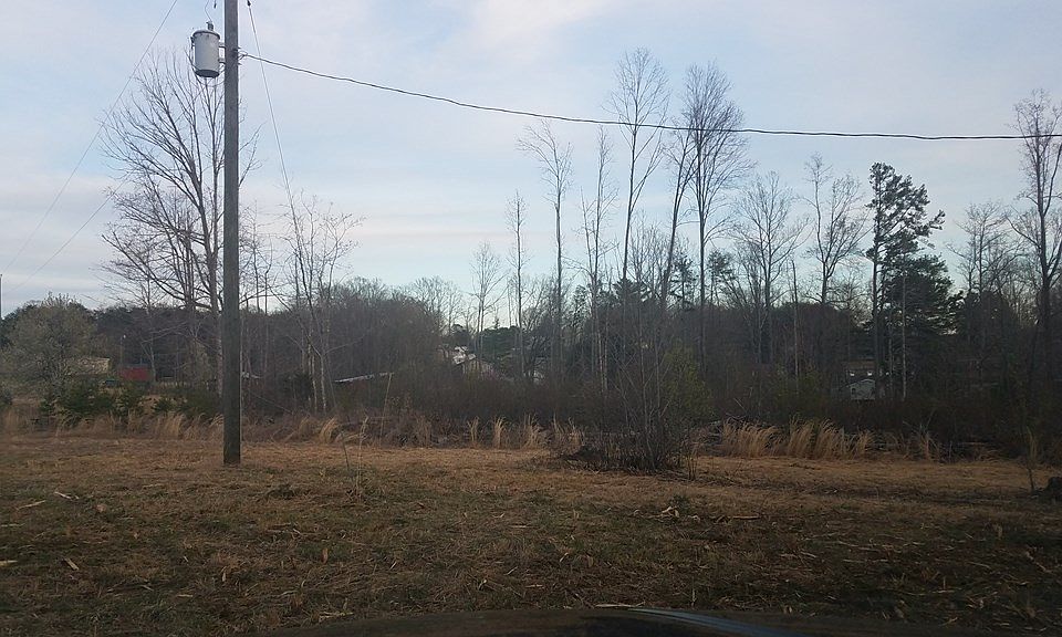 2nd image of 355 Sam Earles Rd
