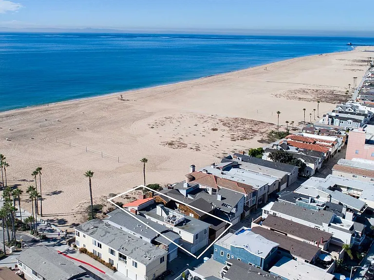 414 E Oceanfront — Photo 18