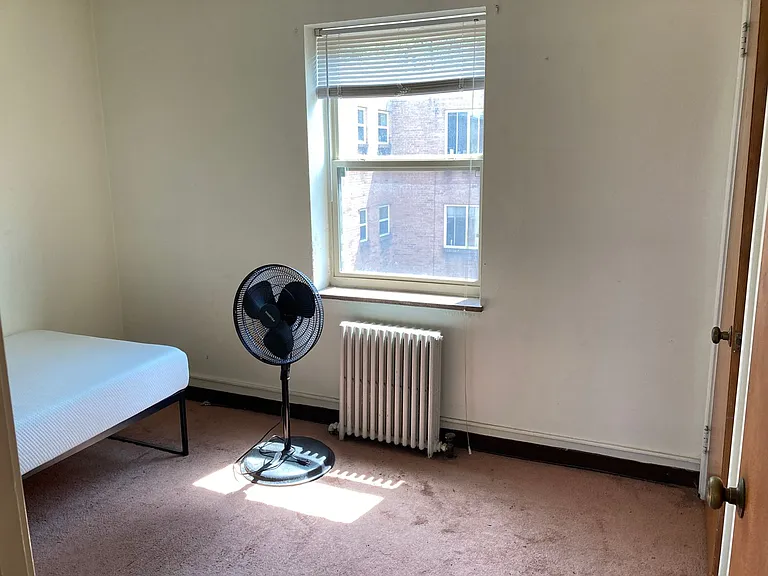 5600 5th Ave — Photo 37