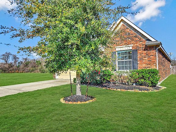 3rd image of 5210 Lakota Trl