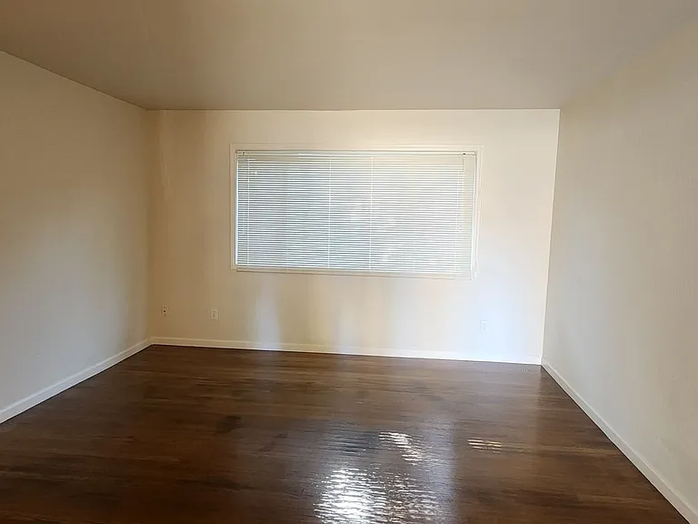 6955 S Land Park 1301 58th Ave — Photo 2
