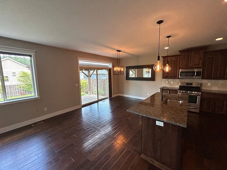 407 Dreas Way — Photo 17