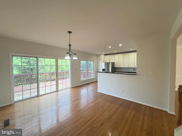 24652 Kings Canyon Sq — Photo 5