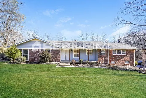 954 Carlin St Photo 1