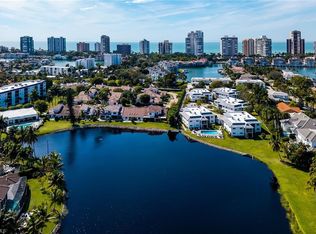 4150 Crayton Rd APT B6, Naples, FL 34103
