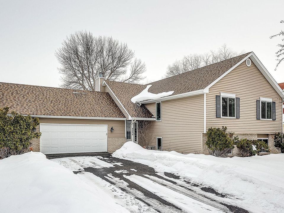 1st image of 9244 Loch Lomond Ct