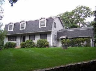 134 N Humiston Dr, Bethany, CT 06524