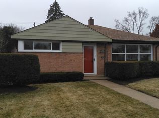 890 Oakwood Ct, Des Plaines, IL