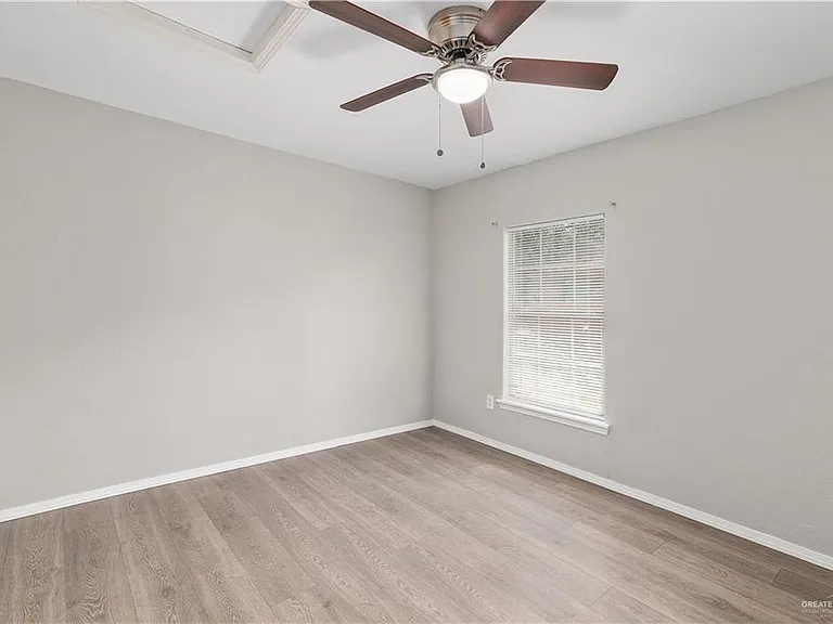 2517 W Hackberry Ave — Photo 14