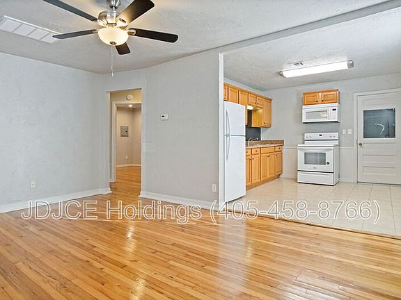 2nd image of 312 E Jacobs Dr