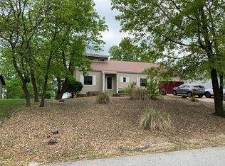 22 Midview Dr, Kimberling City, MO 65686