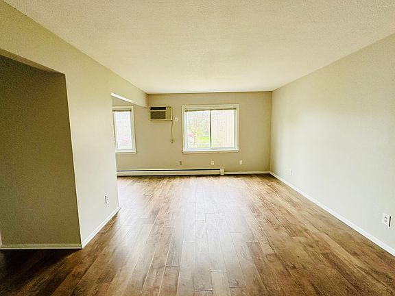 2nd image of 8216 W 31st St #5A