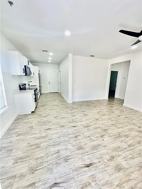 2 bed, 2.0 bath, 8320 sqft, $1,250 — Photo 4