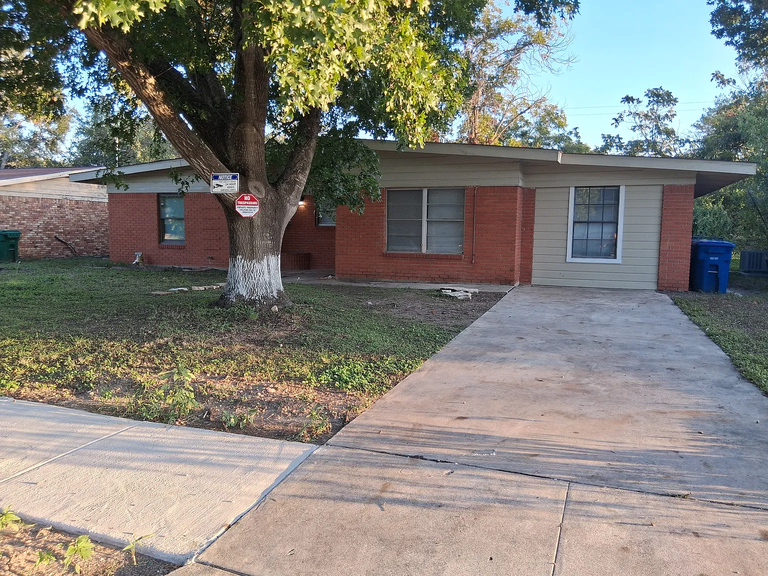 4 bed, 1400 sqft, $1,500 — Photo 2