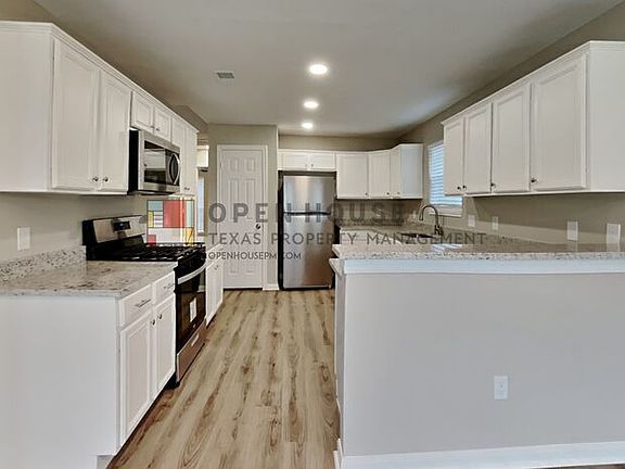4th image of 7135 Prairie Village Dr