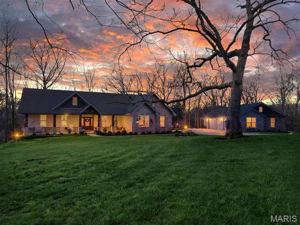 30 Woodbine Ct, Troy, MO 63379