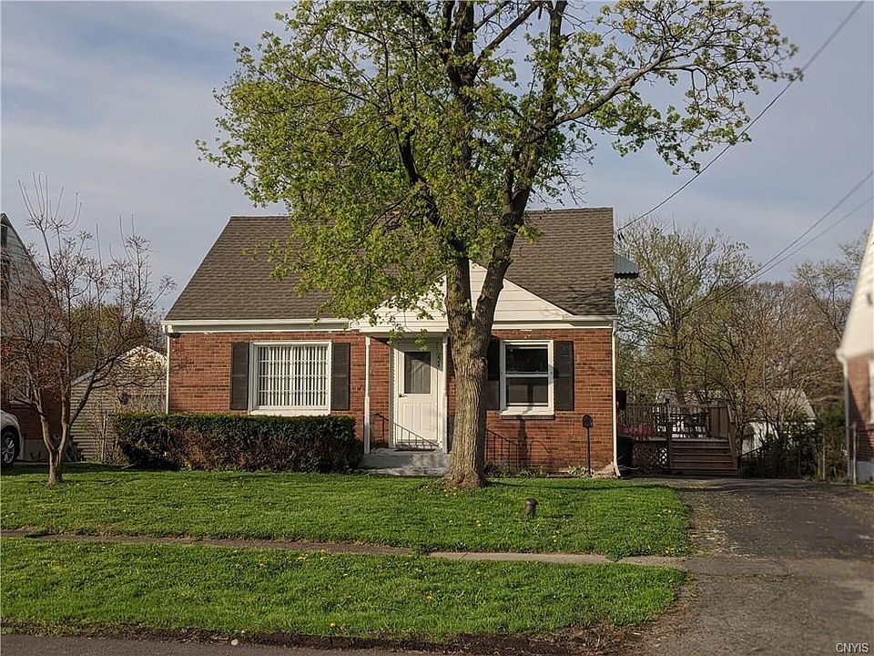 1st image of 224 Russell Ave