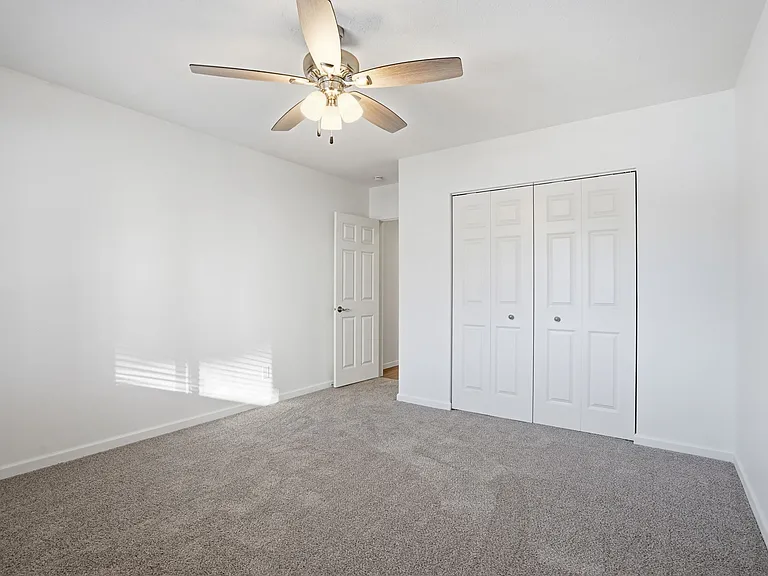 Parkview Court — Photo 43