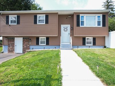 7 Pleasant Street, Wolcott, CT, 06716