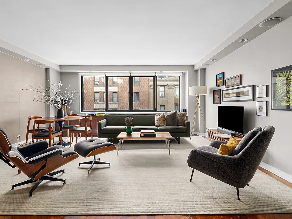 116 Central Park S #4B