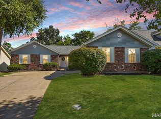 1440 Cedar Bluff Dr, Ballwin, MO