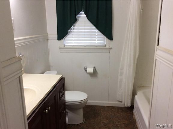 4th image of 4609 Highpoint Dr