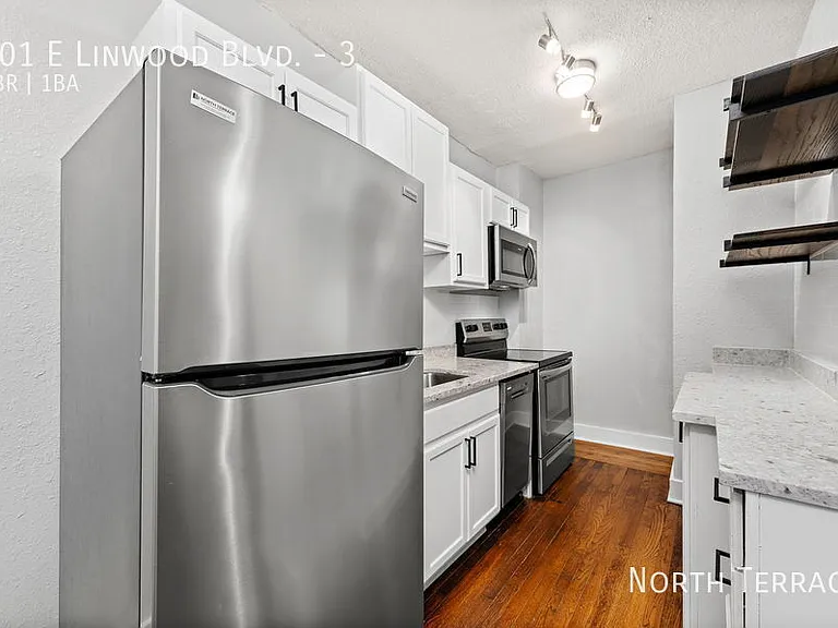 901 E Linwood Blvd #3 — Photo 1