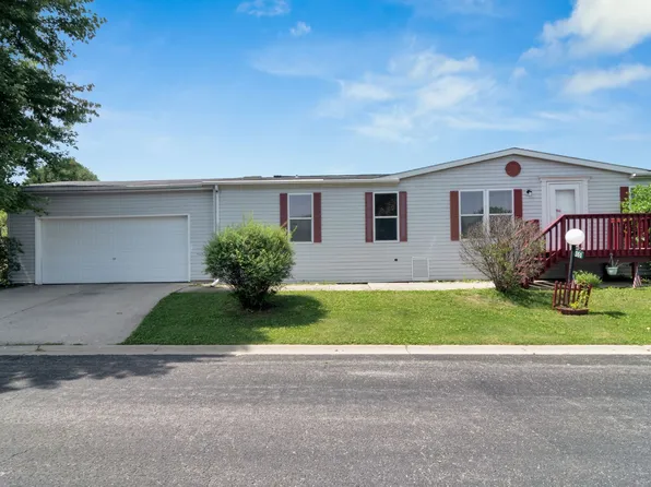 351 Meadowlark Cir, Sandwich, IL 60548