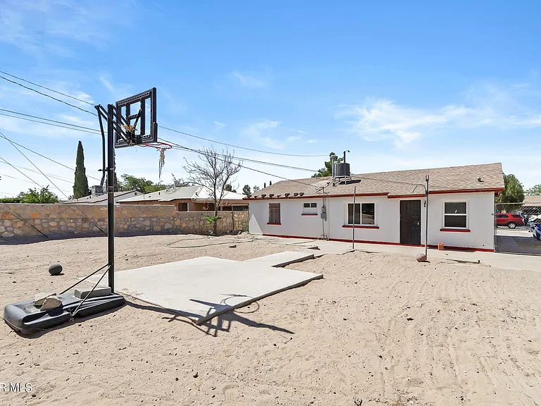 7707 Parral Dr — Photo 18