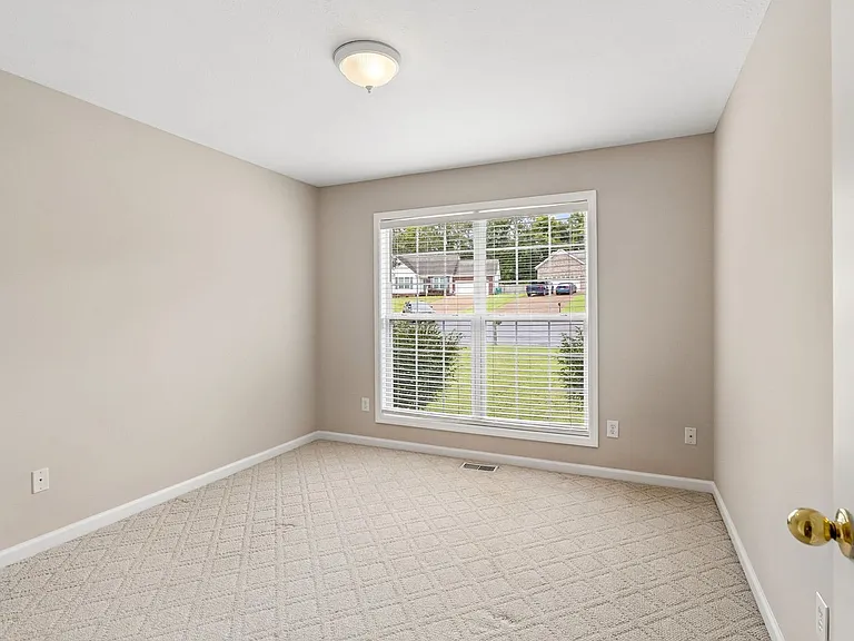 3106 Jeffrey Ct — Photo 33
