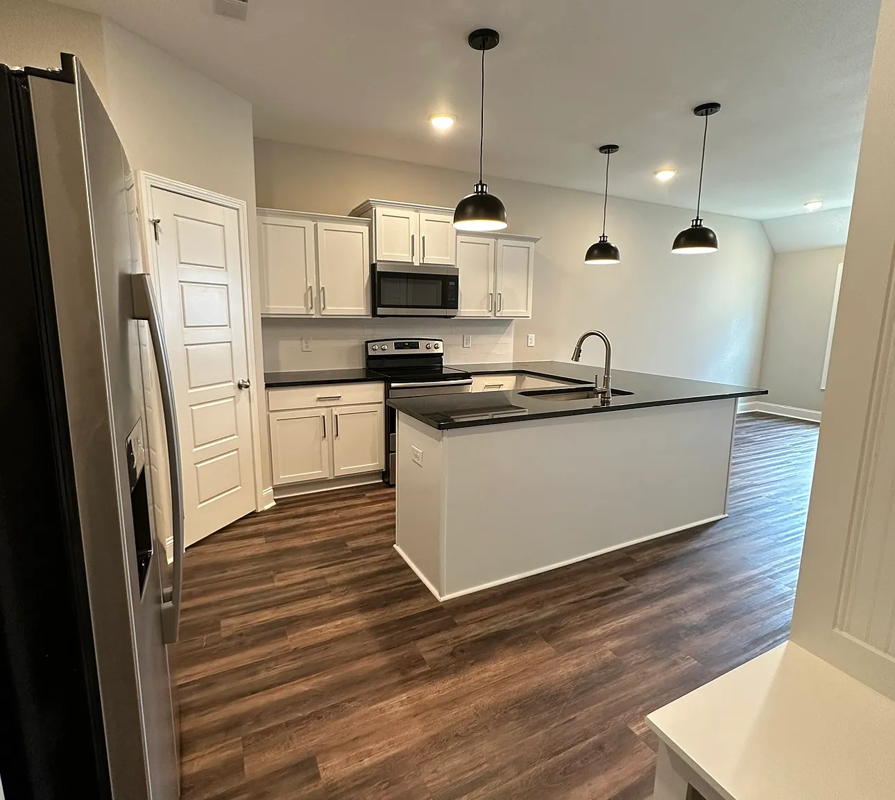 119 West Rossview Road Building 2 - I — Photo 3