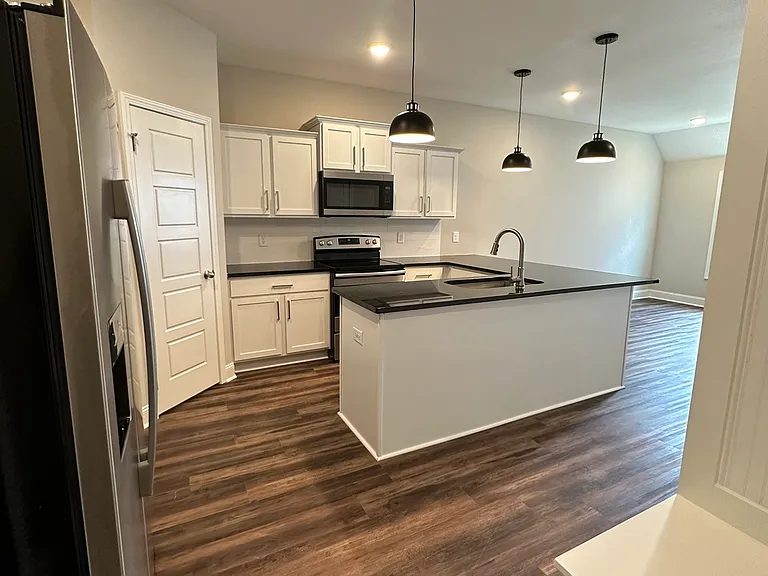 119 W Rossview Rd #2-I — Photo 3