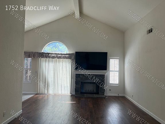 5th image of 1752 Bradcliff Way