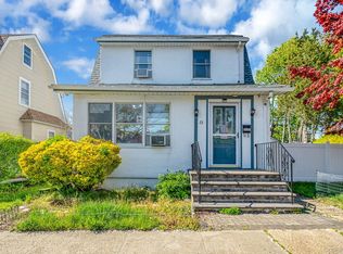 23 Evergreen Drive, Lindenhurst, NY 11757