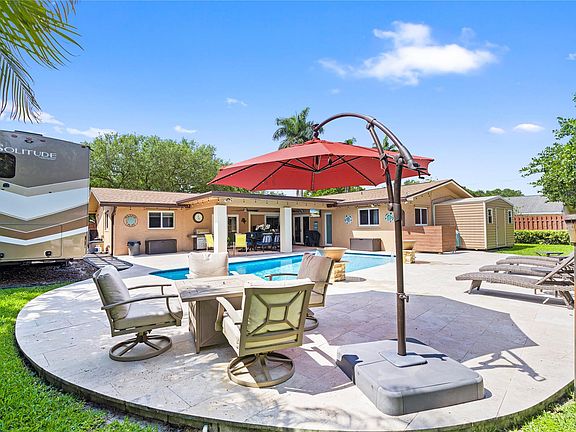 4th image of 7001 NW 7th Court