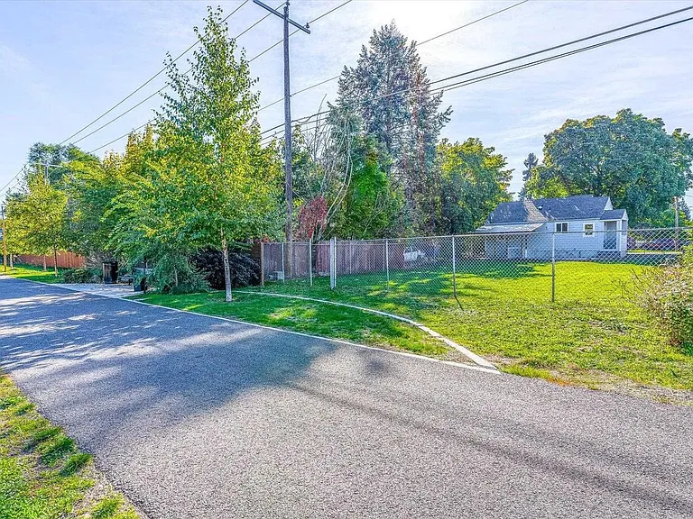 8801 E Frederick Ave — Photo 27