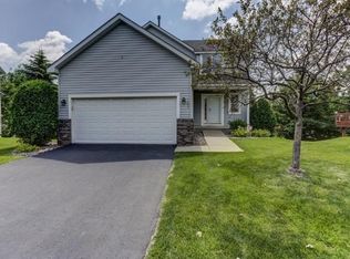 1892 Ridgecrest Cir, Eagan, MN 55122