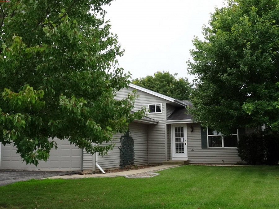 6413 Garrett Ln, Rockford, IL 61107 | Zillow