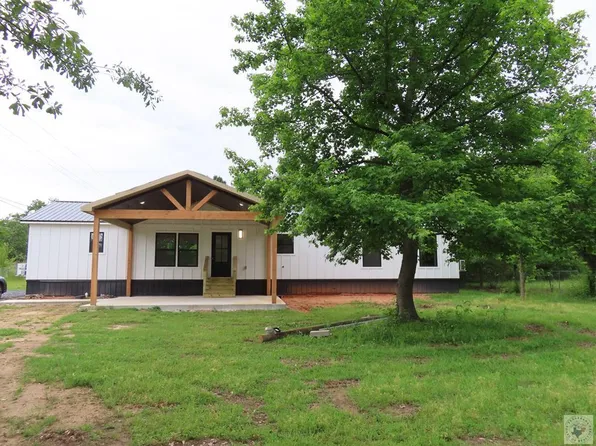 204 Browning Dr, Hooks, TX 75561