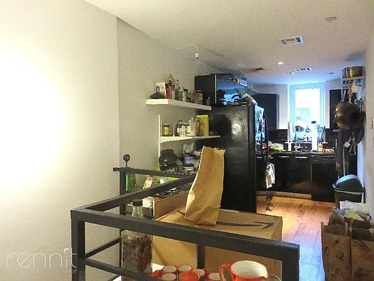 Rented by Rennit Inc. | media 32