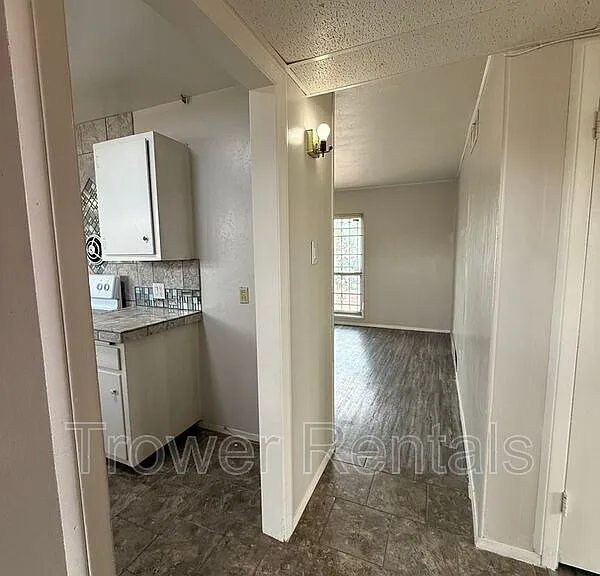3728 Holley Ave — Photo 3