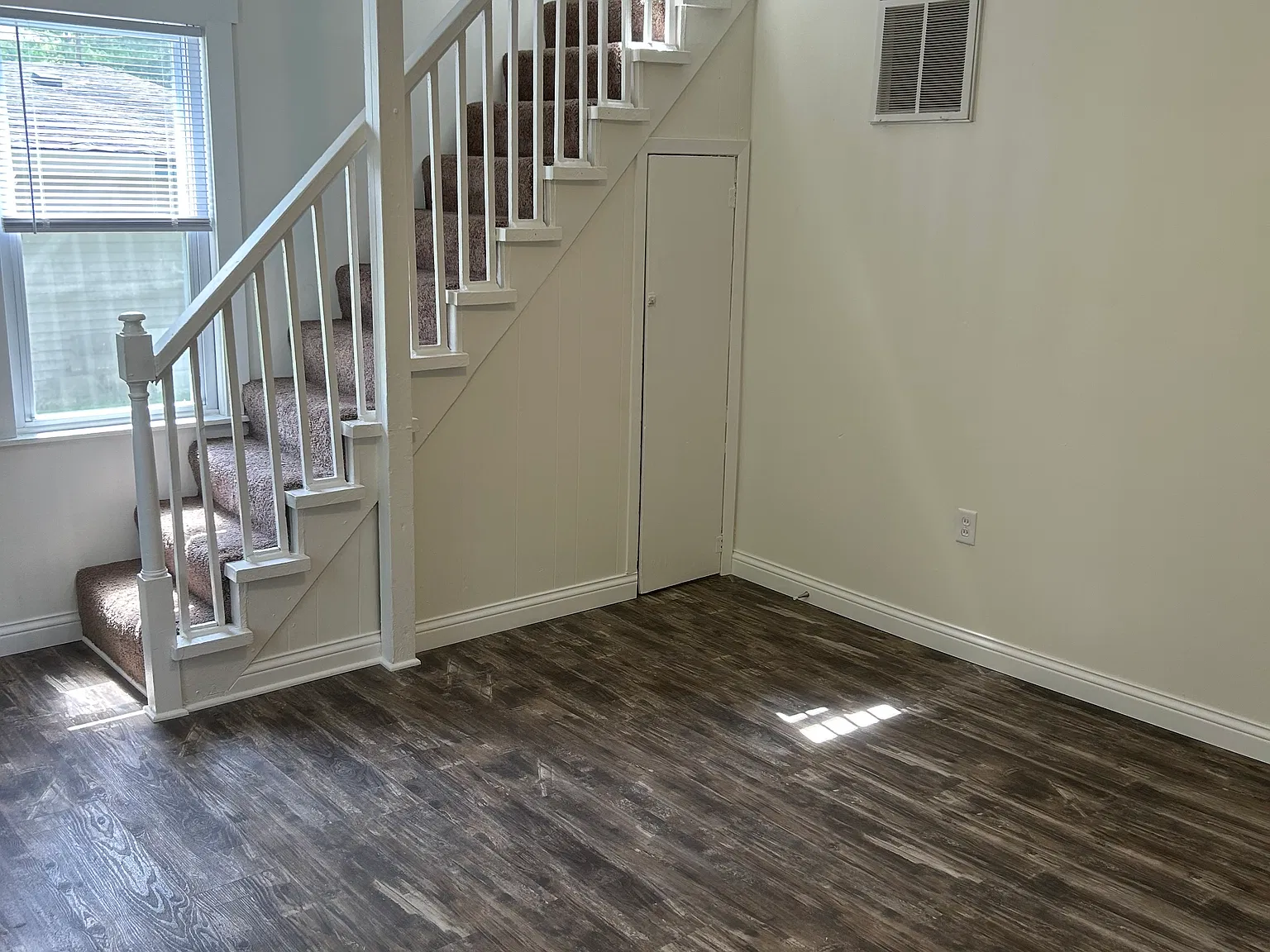 5291 Tinch Ln — Photo 4