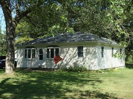 2nd image of 185 4th St