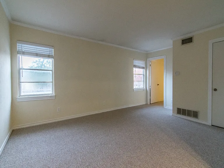 4311 Cole Ave #111 — Photo 17