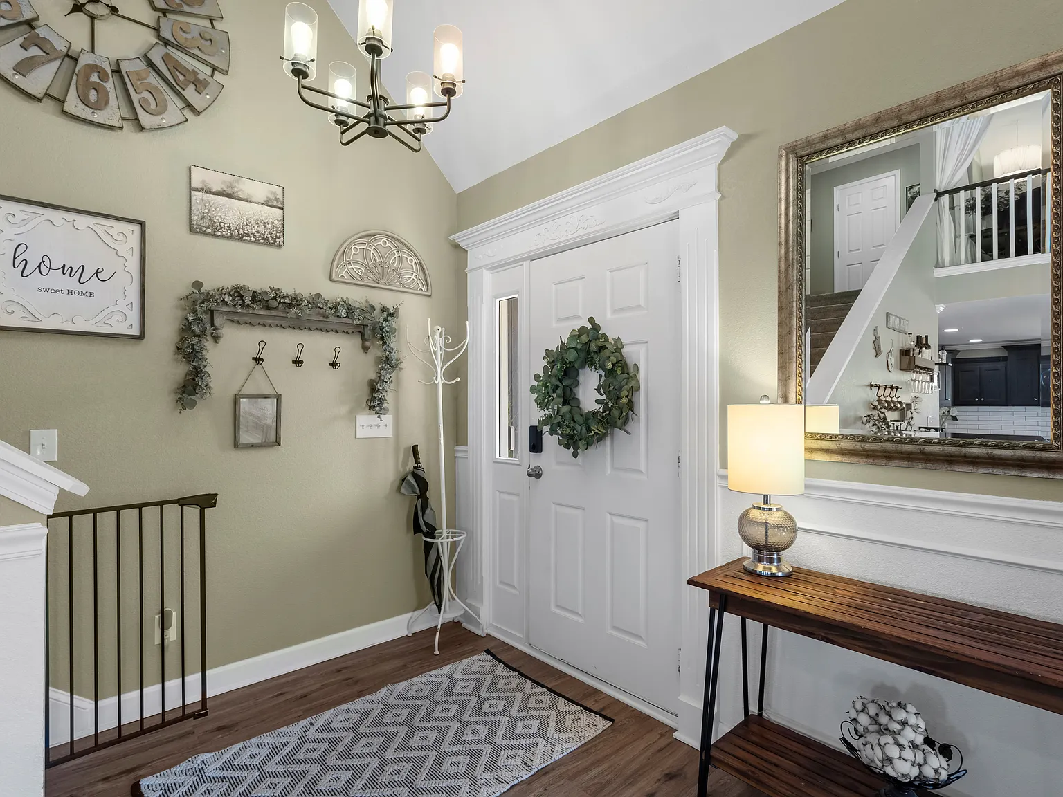 4 bed, 3.5 bath, 3340 sqft, $3,200 — Photo 3