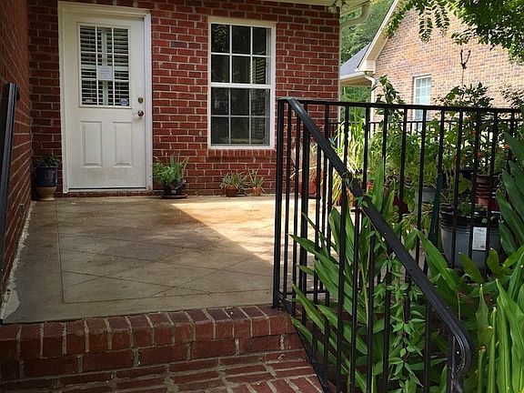 3rd image of 3188 Mayflower Ln