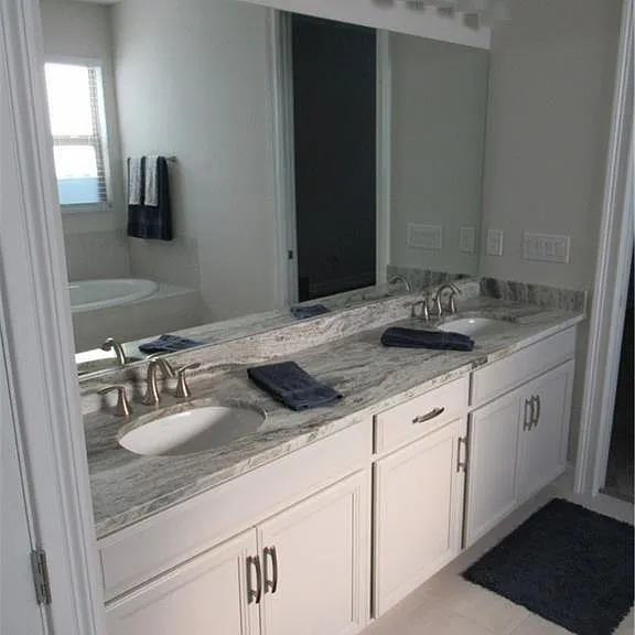 16382 Barclay Ct — Photo 4