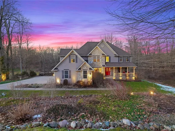 10560 Auburndale Rd, Chagrin Falls, OH 44023
