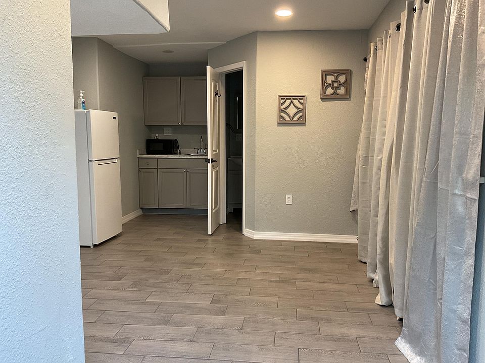 1st image of 1174 SE 2nd St